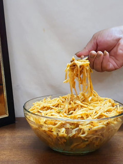 वेज नूडल्स बिना लहसुन प्याज़(veg noodles bina lahsun pyaz recipe in hindi) रेसिपी मुख्य फोटो