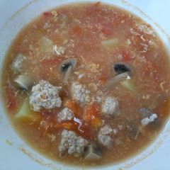 A picture of 番茄汤 Tomato Soup.