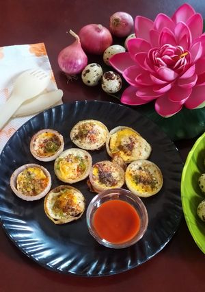 পেয়াজ রিং এর কোয়েল পাখির ডিম ভাজা (peyaj ring er koyel pakhir dim bhaja recipe in Bengali) রেসিপির প্রধান ছবি
