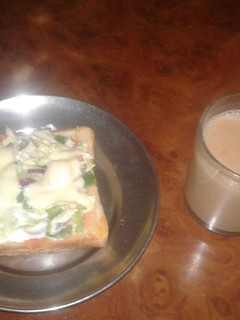 A picture of Bread pizza.