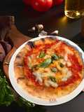 Neapolitan Pizza in a Pan by Davide Civitiello