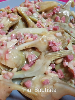 Una foto de Alcachofas con jamón