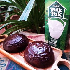 A picture of Chocolate Bounty Buns 🌰.