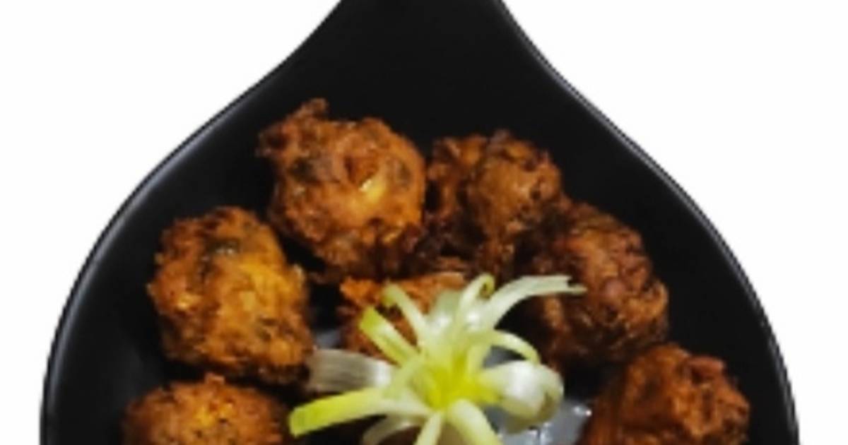Spring onion & cauliflower fritters Recipe by Sonal Modi Cookpad