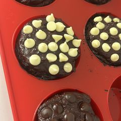 A picture of Healthy Chocolate Cupcakes.