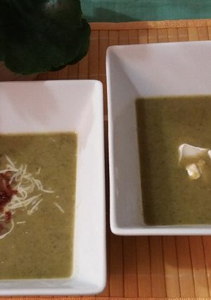 Illatos brokkolileves anyának és apának recept fotója