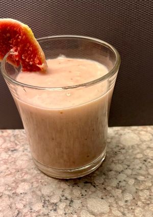 Φωτογραφία της συνταγής Smoothie με αχλάδια, βασιλικά σύκα και μπανάνα 🩷💛♥️💛🩷