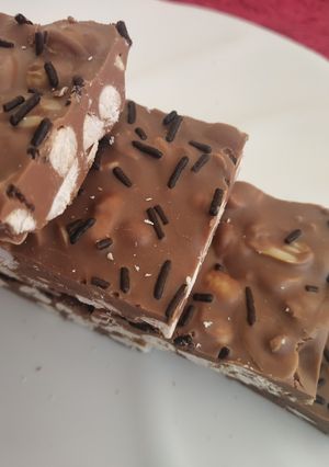 A picture of Chocolate chikki.
