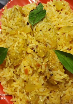 A picture of Besan Gatta Pulao.