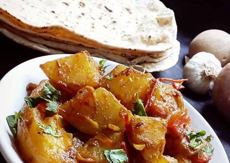 Recipe of Any-night-of-the-week Aloo tamatar