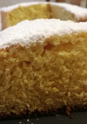 Una foto de Torta de naranja esponjosa