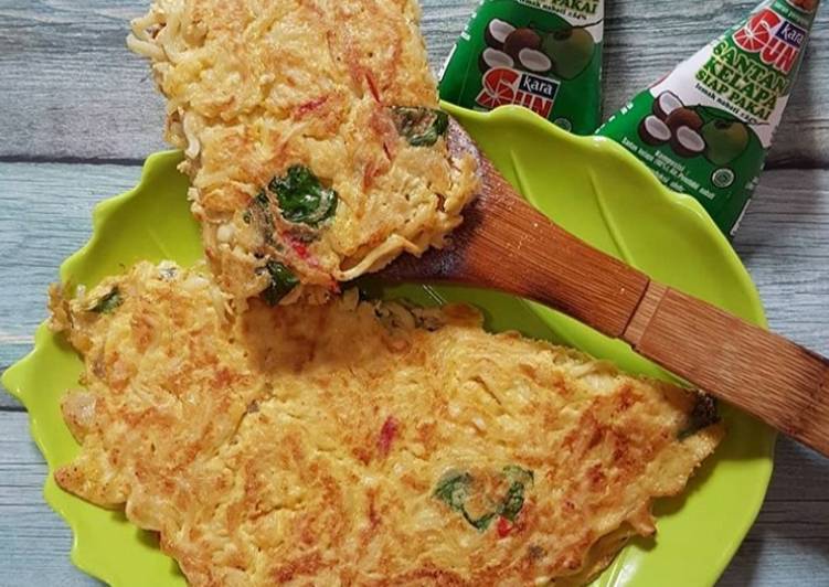 Omelet Mie Daun Katuk Istimewa