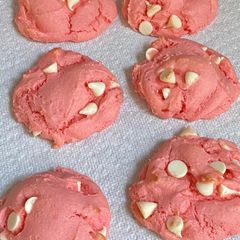 A picture of Strawberry white chip cookies.