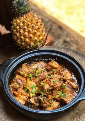 Hình của món Sườn Heo Rim Mặn Ngọt.