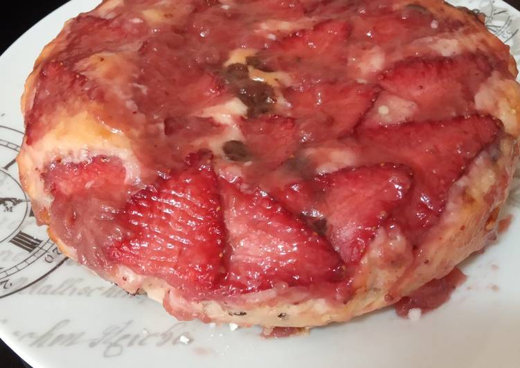 Bizcocho de Yogurt de fresas con pepitas de cacao