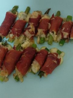 Una foto de Espárragos tapaditos
