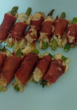 Una foto de Espárragos tapaditos