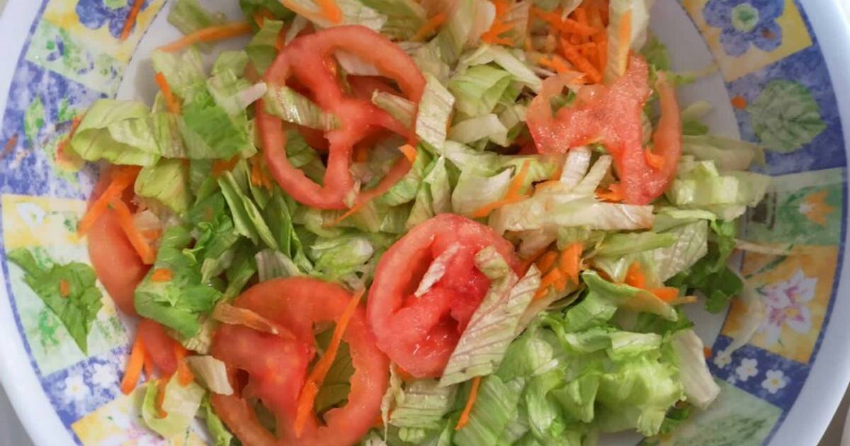 Ensalada De Lechuga Tomate Y Zanahoria Receta De Angela Bazan Cookpad