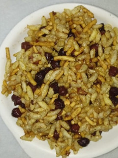चना भेल चाट(chana bhel chaat recipe in hindi) रेसिपी मुख्य फोटो