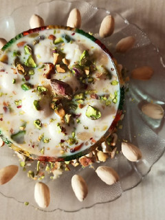 અંગૂરી રબડી (Anguri Rabdi Recipe In Gujarati) રેસીપી મુખ્ય ફોટો