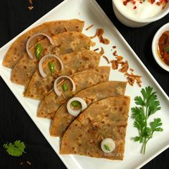 A picture of Stuffed Sauteed Onion Paratha.