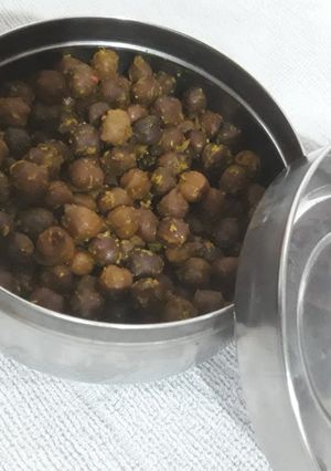 A picture of Chana chat.
