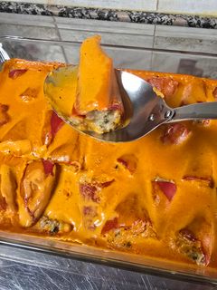 Una foto de Pimientos del piquillo rellenos de marisco