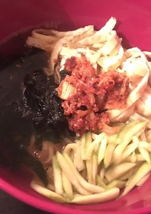Hình của món Mì Hàn Quốc (잔치국수).