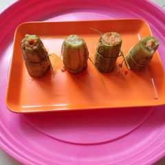 A picture of Stuffed Ridge gourd.