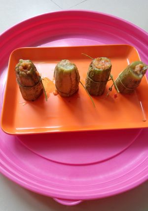 A picture of Stuffed Ridge gourd.