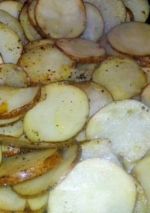 A picture of Skillet fried potatoes.