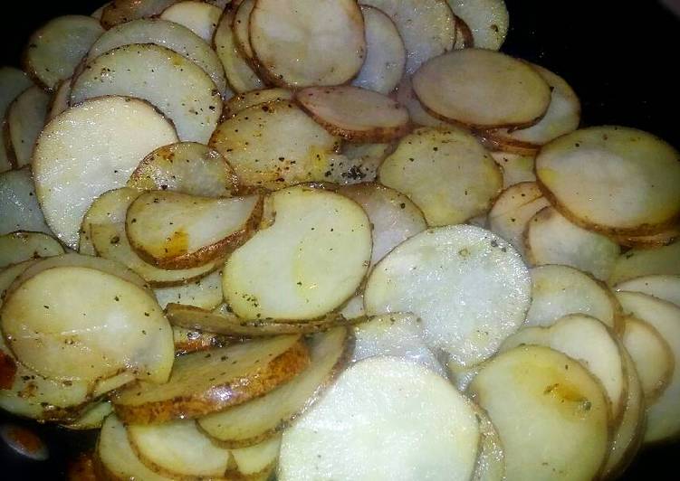 Skillet fried potatoes