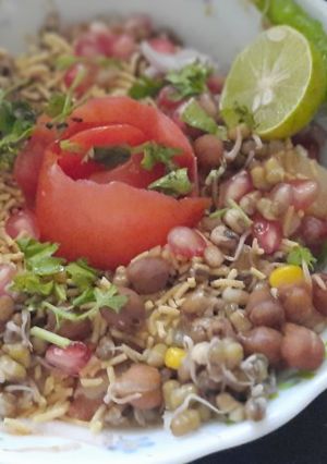 A picture of Sprouts bhel.