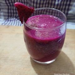 A picture of Dragon fruit smoothie.