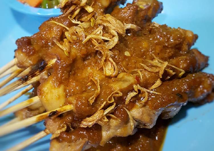 Cara Gampang Menyiapkan Sate Ayam Bumbu Kacang ala @ichairawan, Lezat