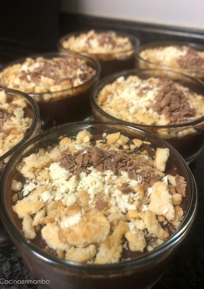 Una foto de Natillas de chocolate