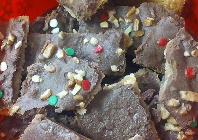 Recipe of Favorite Simple Graham Cracker Toffee