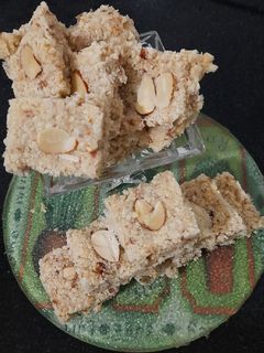 માંડવી પાક (Mandvi Paak Recipe In Gujarati) રેસીપી મુખ્ય ફોટો