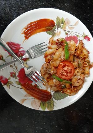 पिज्जा स्टाइल पास्ता (Pizza Style Pasta recipe in Hindi) रेसिपी मुख्य फोटो