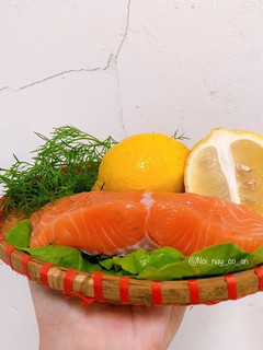 Hình của món Cá hồi nướng chanh vàng.