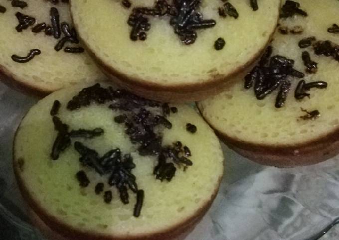 66. Kue pukis empuk