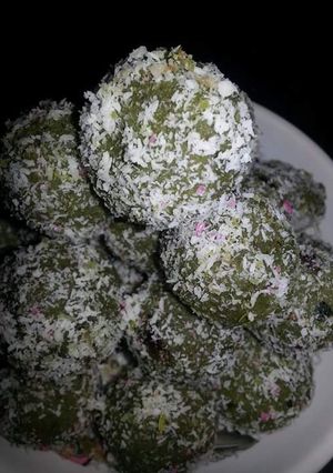 A picture of Paan ladoo.