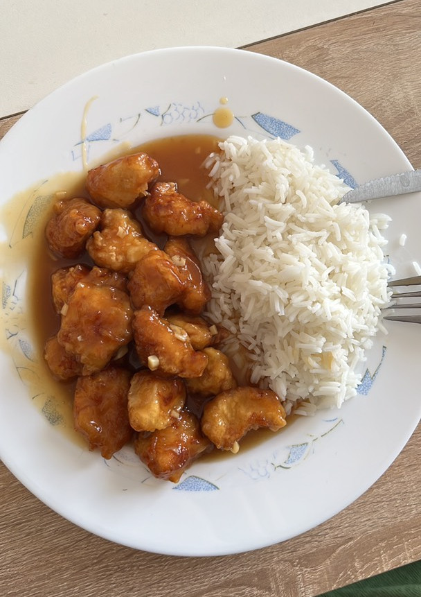 Una foto de Pollo al limón a nuestra manera