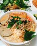 Bún riêu chay nấu bằng sữa đậu nành