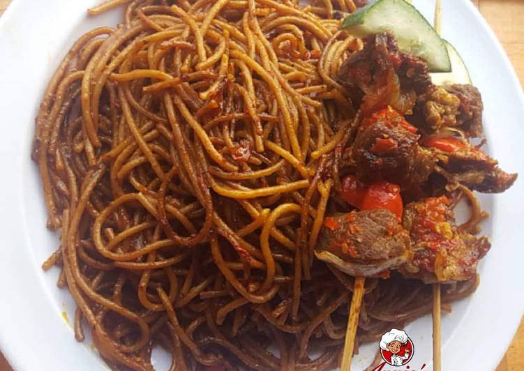 Spagetti with beef kebab