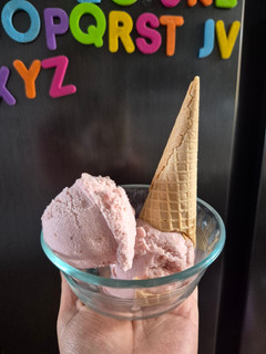 Una foto de Helado casero de fresas