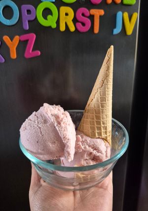 Una foto de Helado casero de fresas
