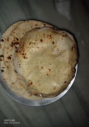 गेहूं चना की रोटी (gehu chan ki roti recipe in Hindi) रेसिपी मुख्य फोटो