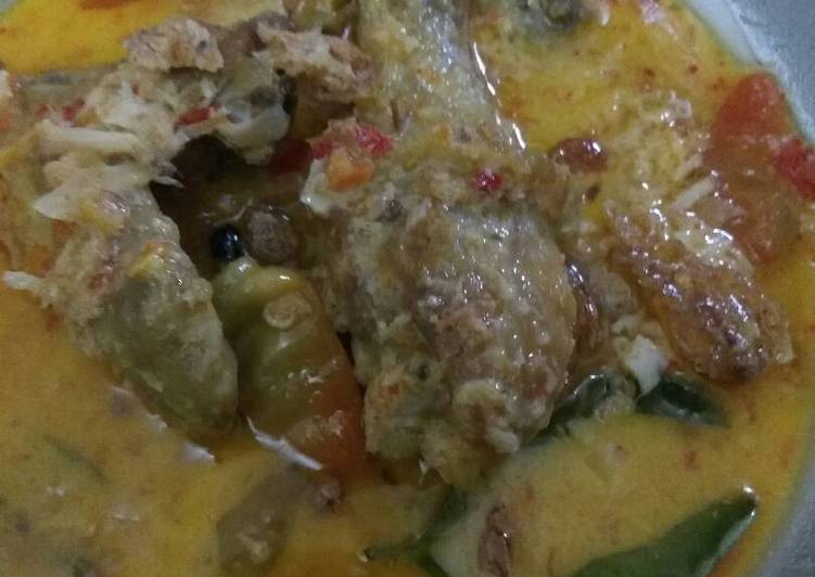 Kare ayam kuah pedas