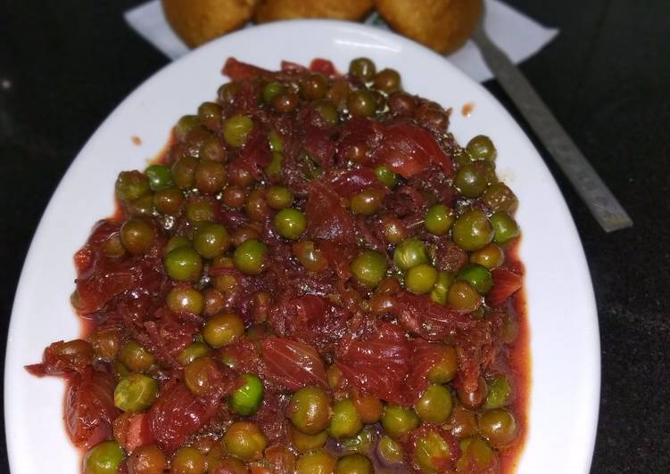 Recipe of Winter Beetroot and peas kurma
